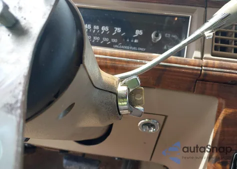 1989 Ford Crown Victoria from USA, damaged, VIN 2FABP73F6KX212652